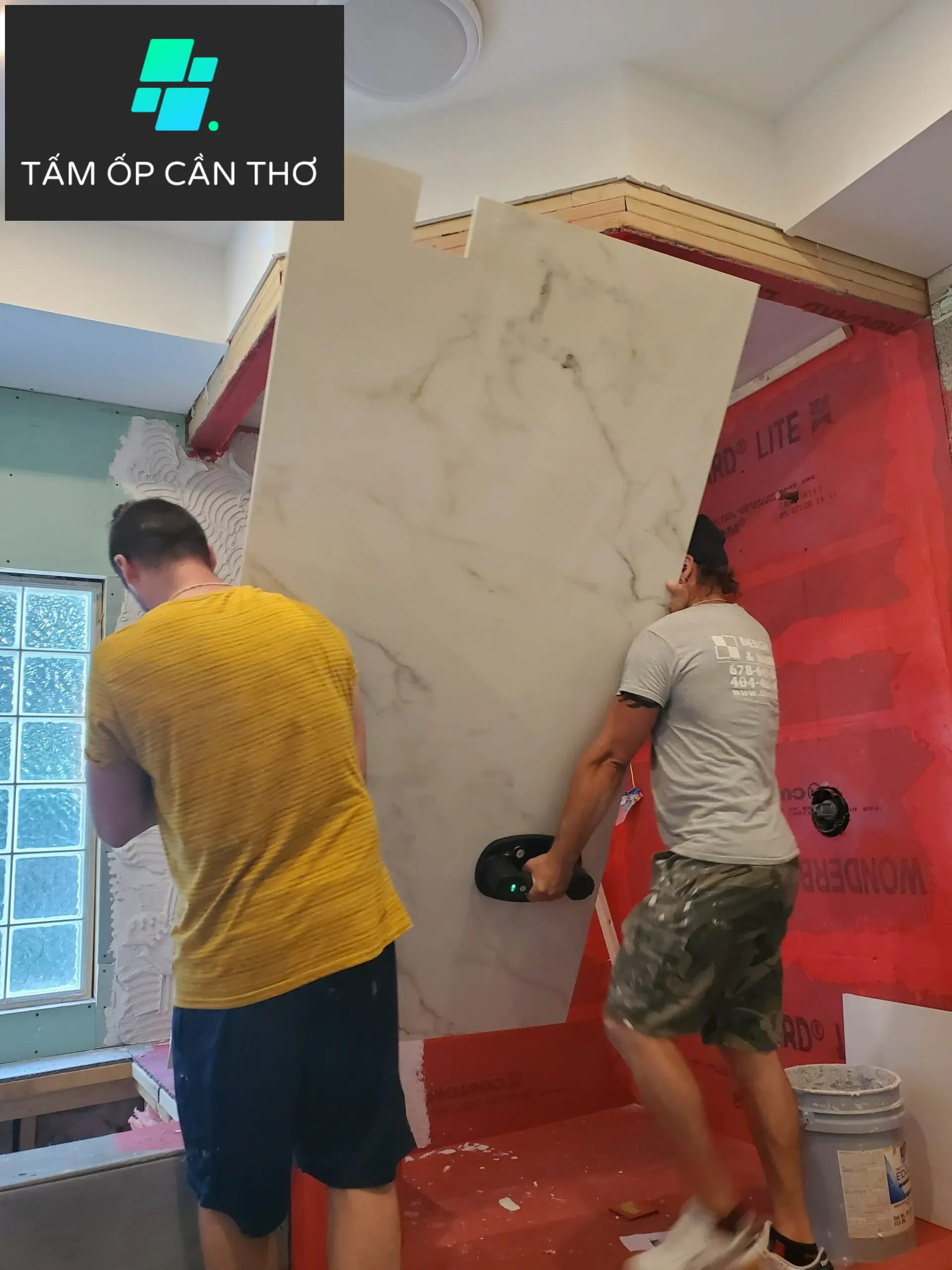 thi công tấm nhựa giả đá